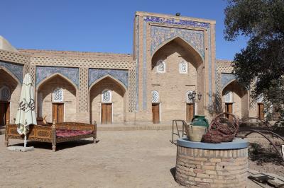 中庭から見たホテル