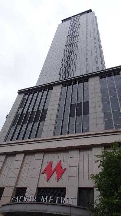 萬華駅の隣にあり、ロケーションがいいです。