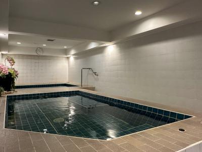 プールと同じ階のシャワールーム