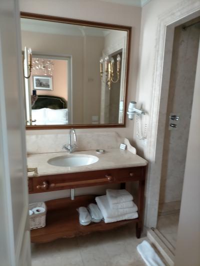 バスルームにも窓があった