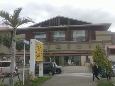 どでかいショッピング モールです