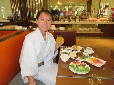 朝食バイキング頂く！