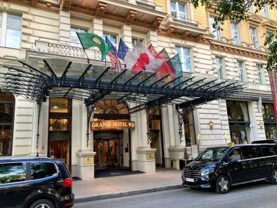 ｄ(*ゝ∀・）ウィーン中心部に位置する『GRAND HOTEL WIEN』公共交通機関への接続が便利！BILLA CORSO「スーパー」にも繋がる完璧なロケーションのホテル☆彡