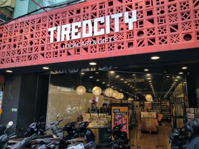 ハノイのアーティスト達が手がけるグッズショップ