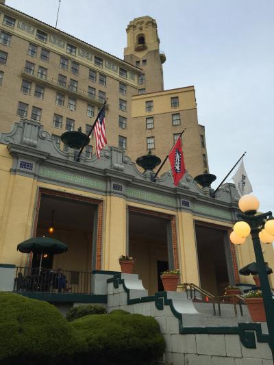 ホテルの自室の風呂に温泉水が出ます。