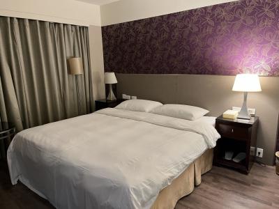 ベッドが広いです。