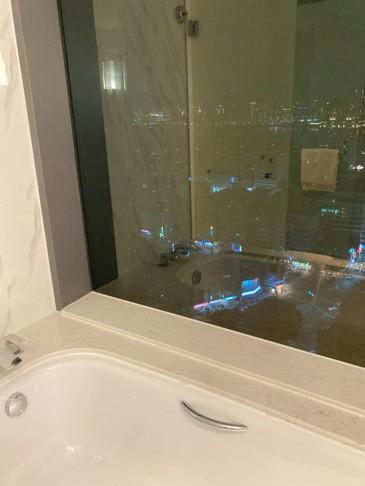 素敵な夜景を眺めながら長風呂しました