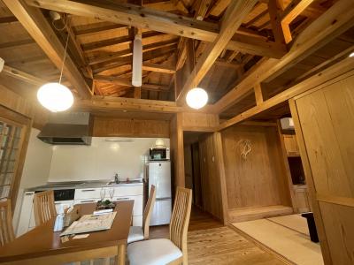 赤瓦家屋に住める宿。目の前は熱帯植物園で野鳥も見れました。