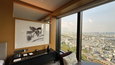 漢江ビューの客室、ビューは見事。