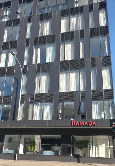 キューバストリートにも近く交通の便も良い