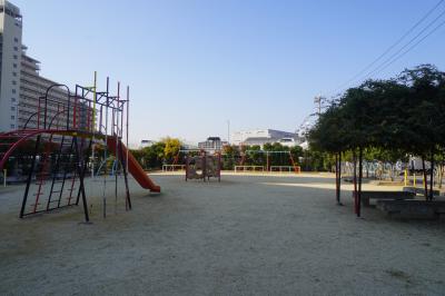 都市公園というか児童公園というか公園としてはけっこうよく整備された公園
