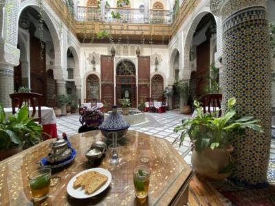 豪華なホテル、でもちょっと暗い