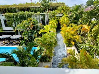 ホスピタリティに溢れた美術館のようなホテル