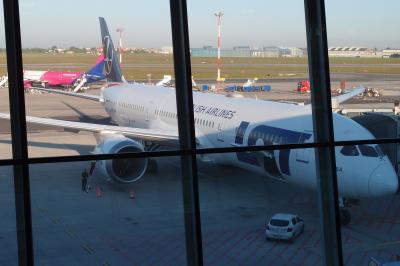 ワルシャワ中央駅へのアクセスがいいです