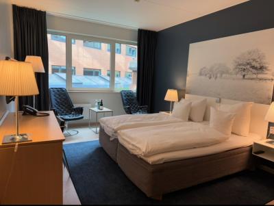 中央駅から近いのでスーツケースをサクッと預けて観光へ