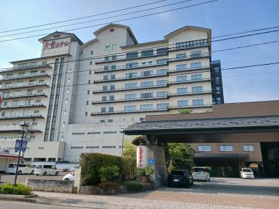 天童を代表するホテルですが、案外手頃に泊まれます