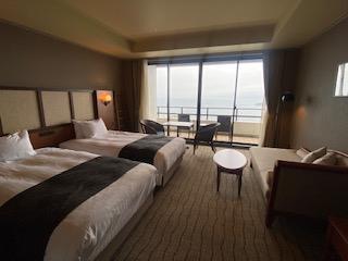 白浜を眺められる高台にあるホテル