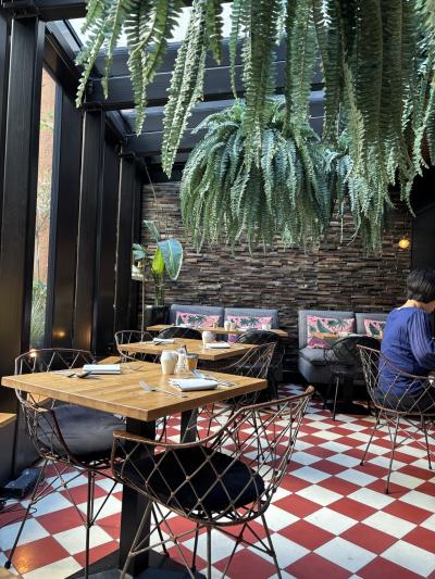 １階の朝食レストラン・土日は８時から１４時