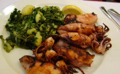 夕食のイカのグリル。香ばしくて美味しかった