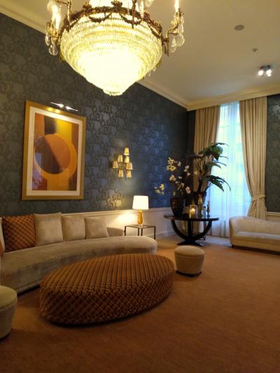 レセプション横