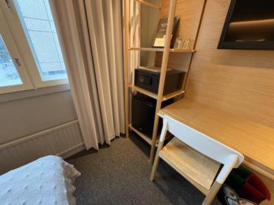 金庫と冷蔵庫があった