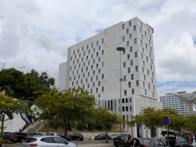 オリエンテ駅、バスターミナルの目の前