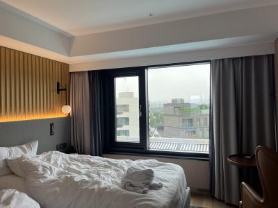 プールを望むツインルーム