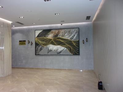 チェックインを待つ間、オレンジジュースのドリンクサービスが。