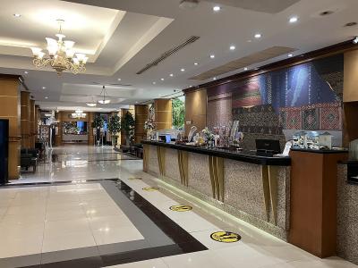 伝統的な高級ホテルの装いです 