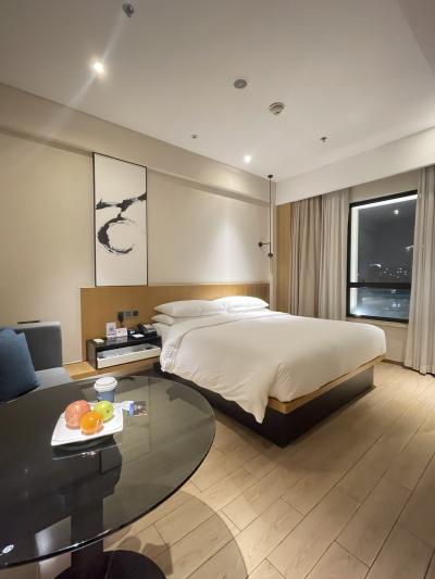 部屋は綺麗で機能的でした。