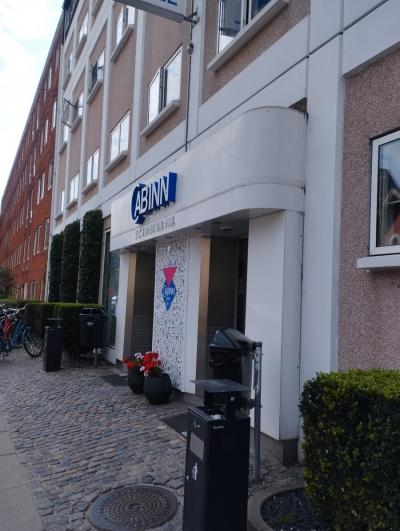 バス・トイレ付きの清潔な部屋