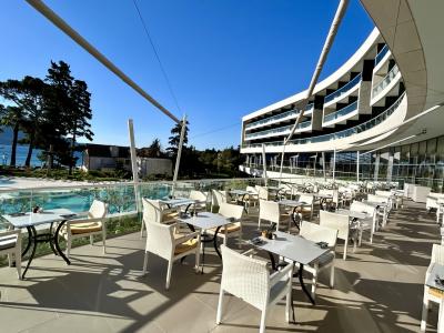 【ドゥブロブニク】旧市街からUberで約10ユーロのMarriott系リゾートホテル。子供連れには気楽でコスパ良しでしょう。