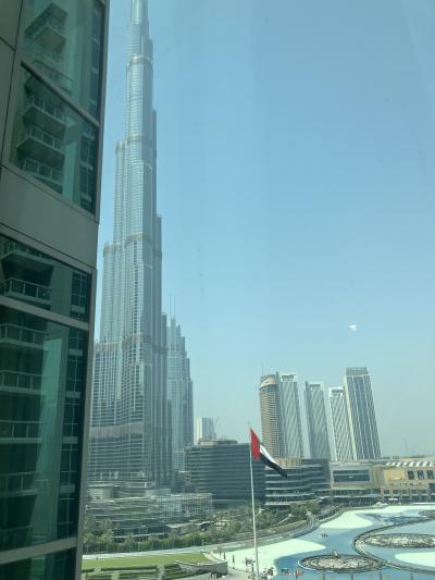 部屋から見えるブルジュハリファ