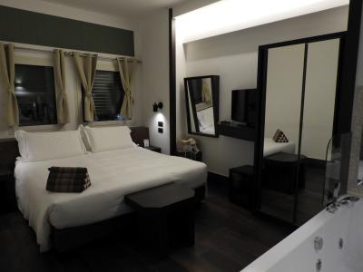 あいにく半地下で眺望は無いに等しかった