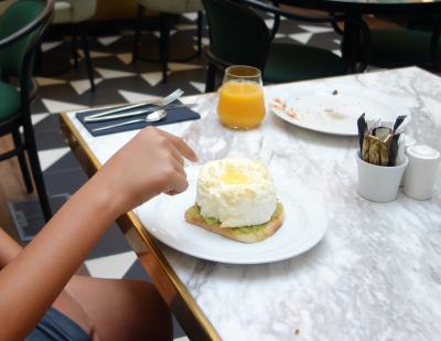 朝食は、それなりで高級感あります。