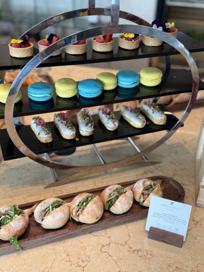 ラウンジ　アフタヌーンティー　ミニバインミーもあります