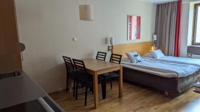 床はフローリングです