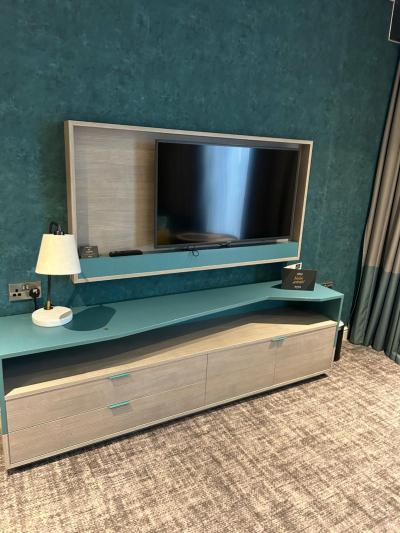 大きいテレビがあった