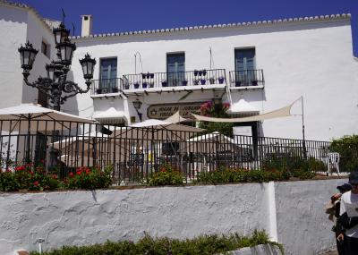 アマポーラとはスペイン語で「ひなげしの花」を意味します