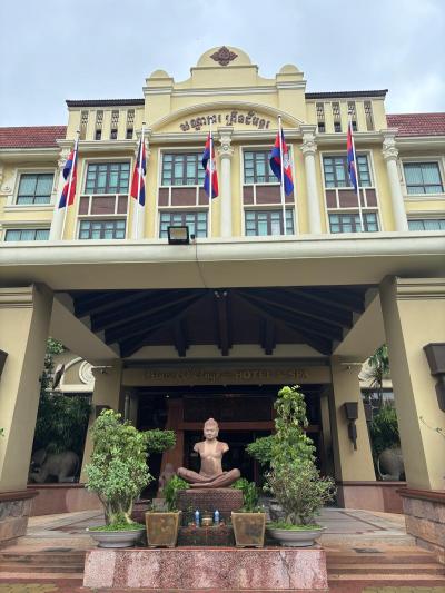 リゾート感のあるホテル。各所へのアクセスは悪くない。