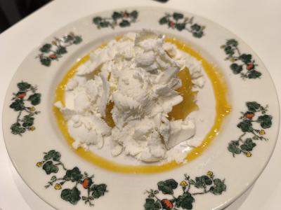 建物外観は大きいが店舗は1階のみ