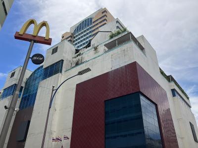 道幅の関係もあって、ちょうど良い具合に撮れない…