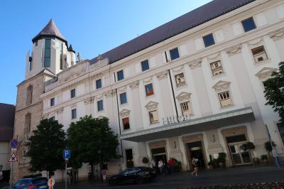 漁夫の砦を満喫できるお手頃価格の5つ星ホテル