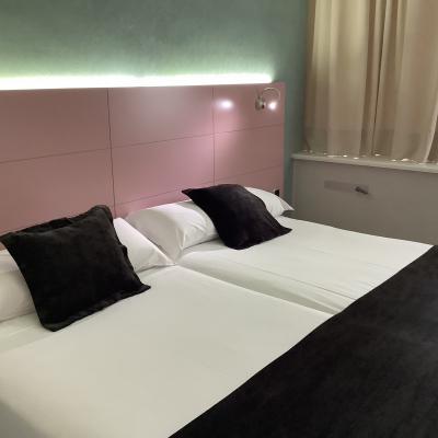 あまり広く無い部屋