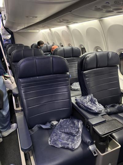 ボゴタから利用しました。ビジネスクラス。