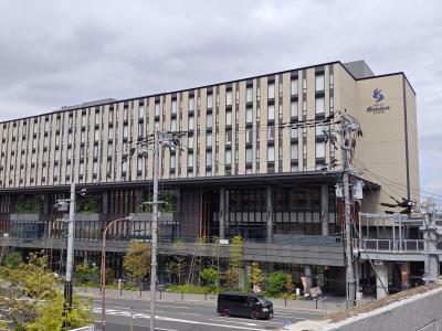 京都駅から一駅。駅徒歩圏にも関わらずリーズナブルで快適な好印象のホテル