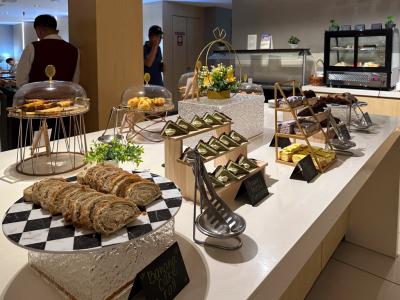 室内極寒。ストールや上着があるといい