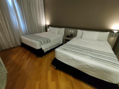 イグアスの滝観光に便利