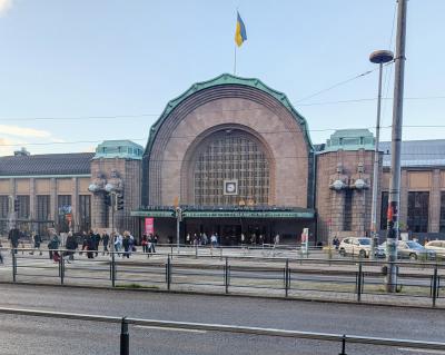 ゴミゴミしていなくて綺麗な中央駅
