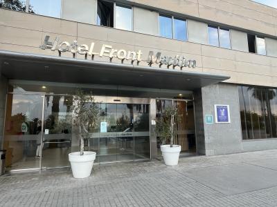 とんでもないホテルの外観